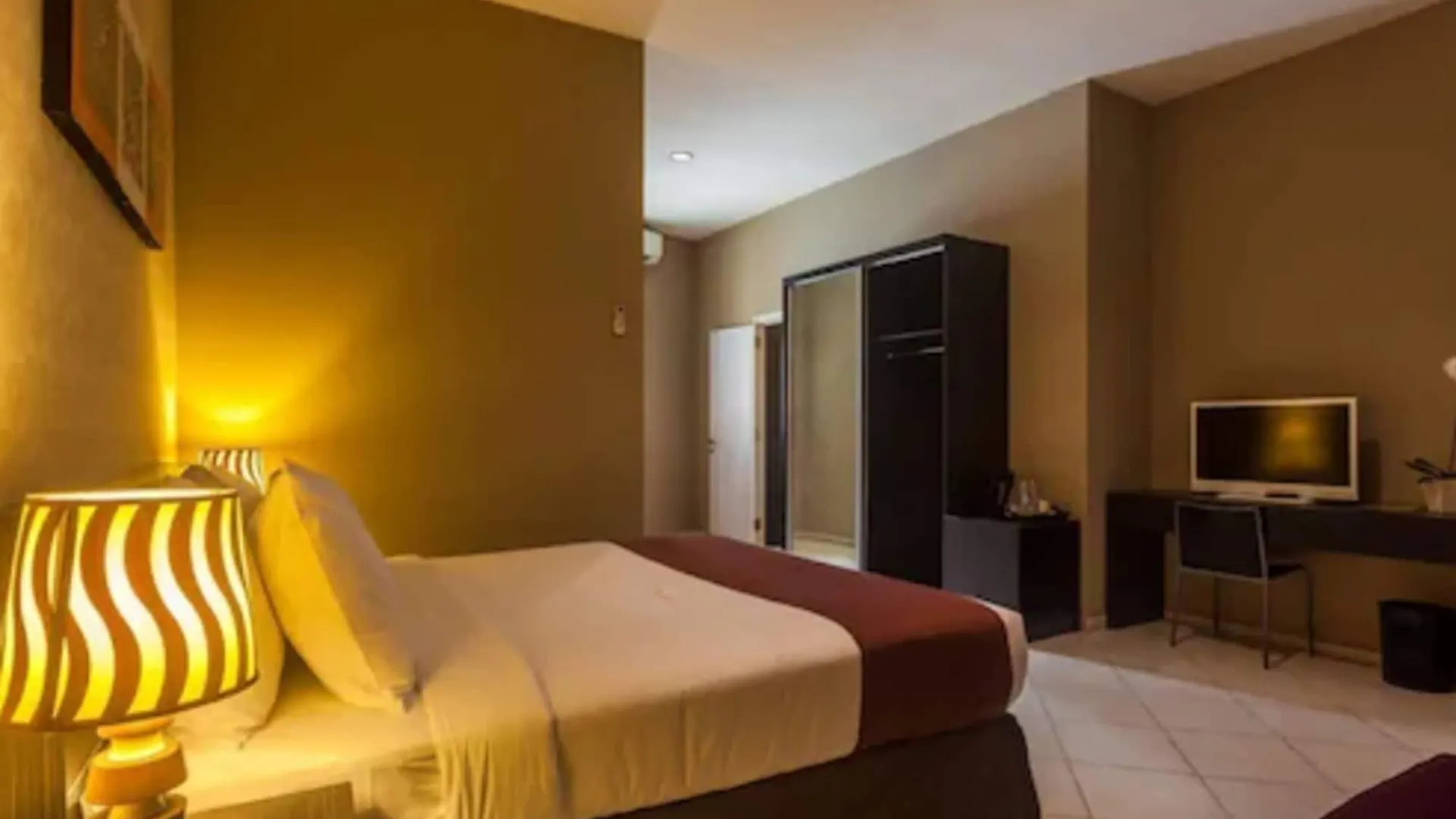 Reddoorz @ Sunset Point Seminyak Hotel